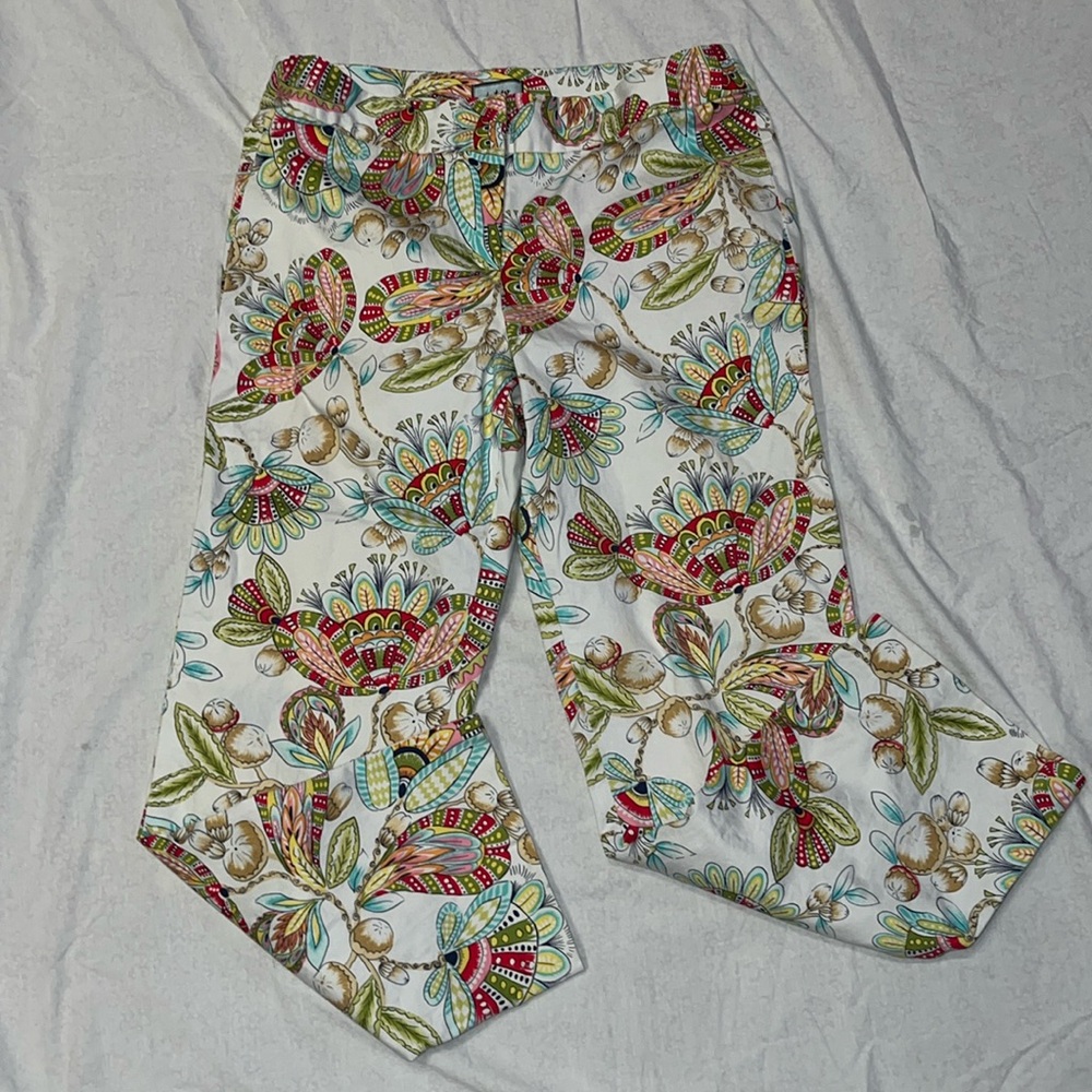 i t w by Claude Brown cropped pants with floral acorn pattern ivory red blue 10